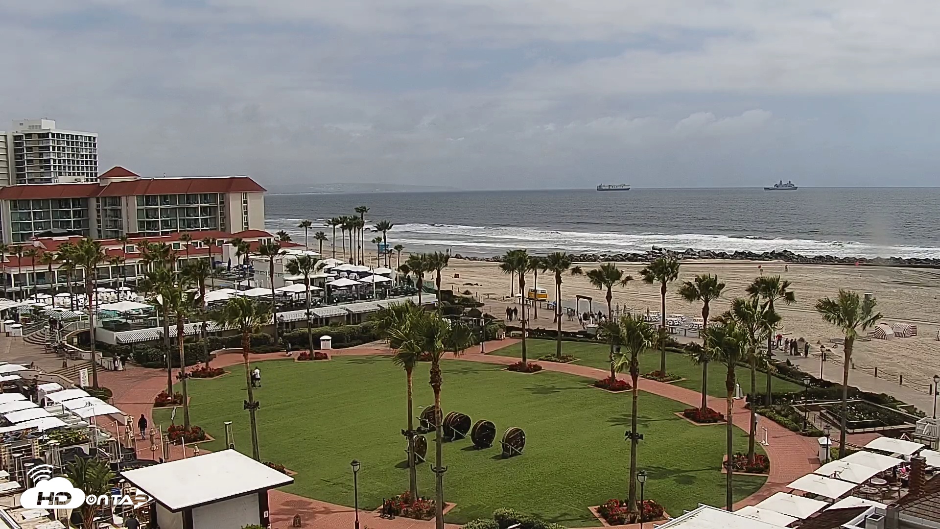 Snapshot of Hotel Del Coronado North Roaming Live Cam taken May 5, 2025, 2:41pm PDT