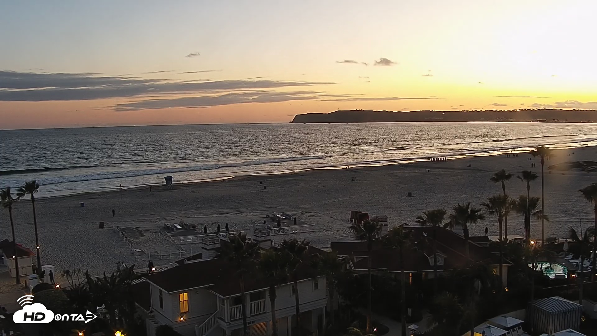 Snapshot of Hotel Del Coronado North Roaming Live Cam taken Apr 25, 2025, 7:38pm PDT