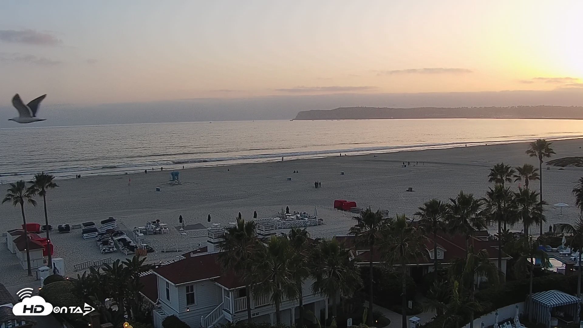 Snapshot of Hotel Del Coronado North Roaming Live Cam taken Apr 30, 2026, 7:17pm PDT
