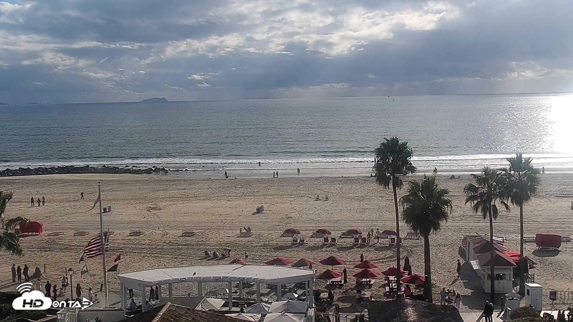 Snapshot of Hotel Del Coronado North Roaming Live Cam taken Oct 23, 2026, 3:55pm PDT