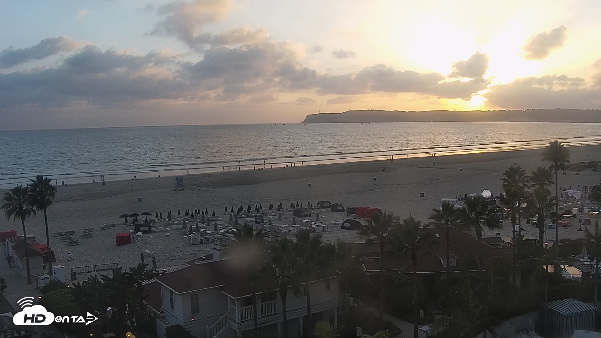 Snapshot of Hotel Del Coronado North Roaming Live Cam taken Sep 16, 2026, 6:37pm PDT