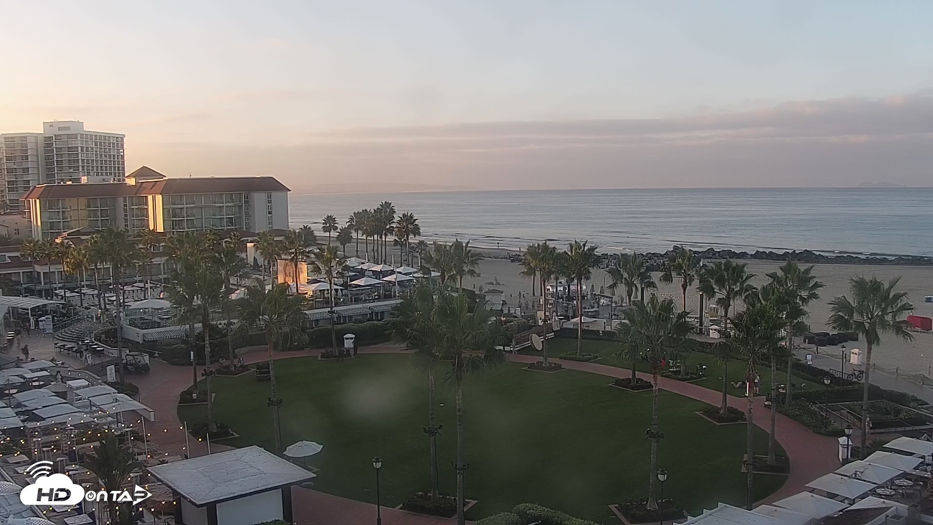 Snapshot of Hotel Del Coronado North Roaming Live Cam taken Sep 19, 2026, 6:56am PDT
