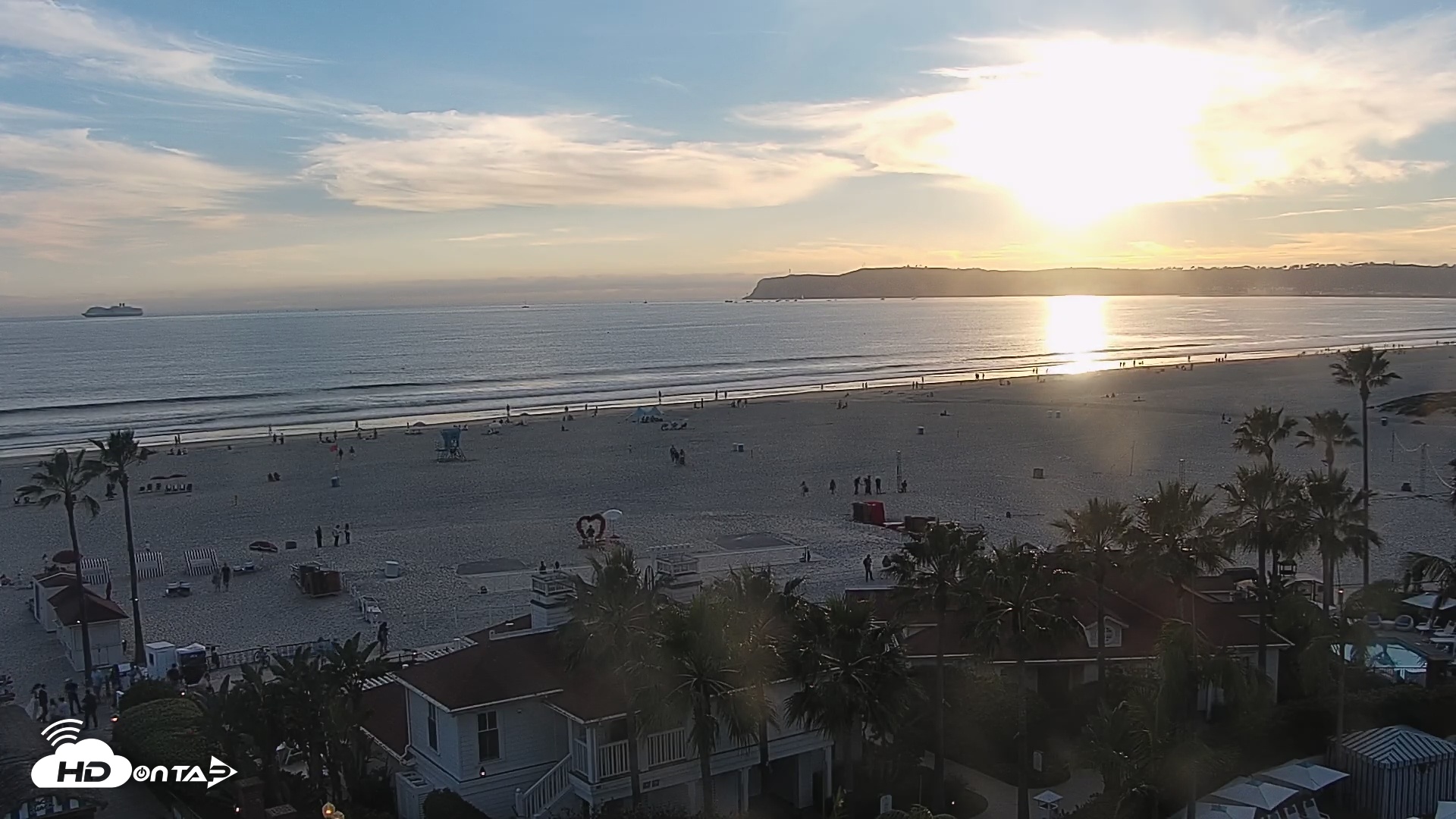 Snapshot of Hotel Del Coronado North Roaming Live Cam taken Mar 21, 2026, 6:32pm PDT