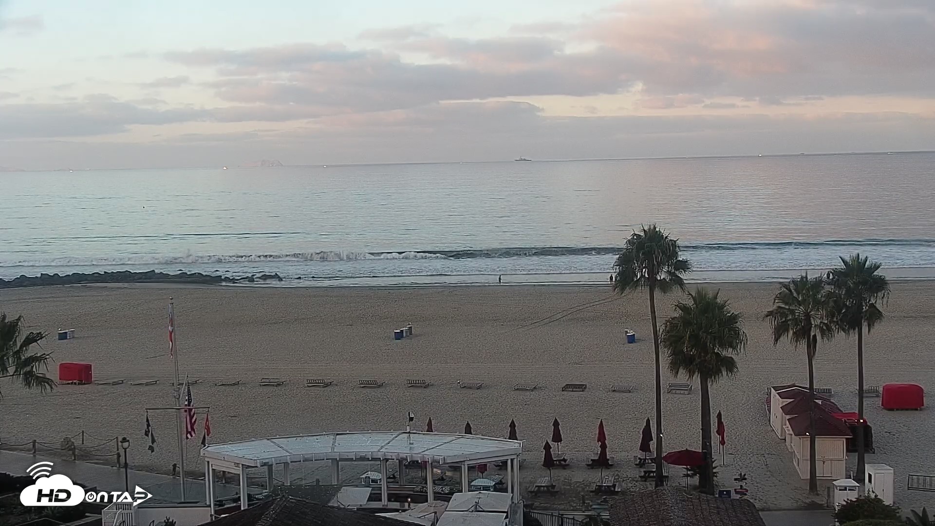 Snapshot of Hotel Del Coronado North Roaming Live Cam taken Sep 4, 2026, 6:43am PDT