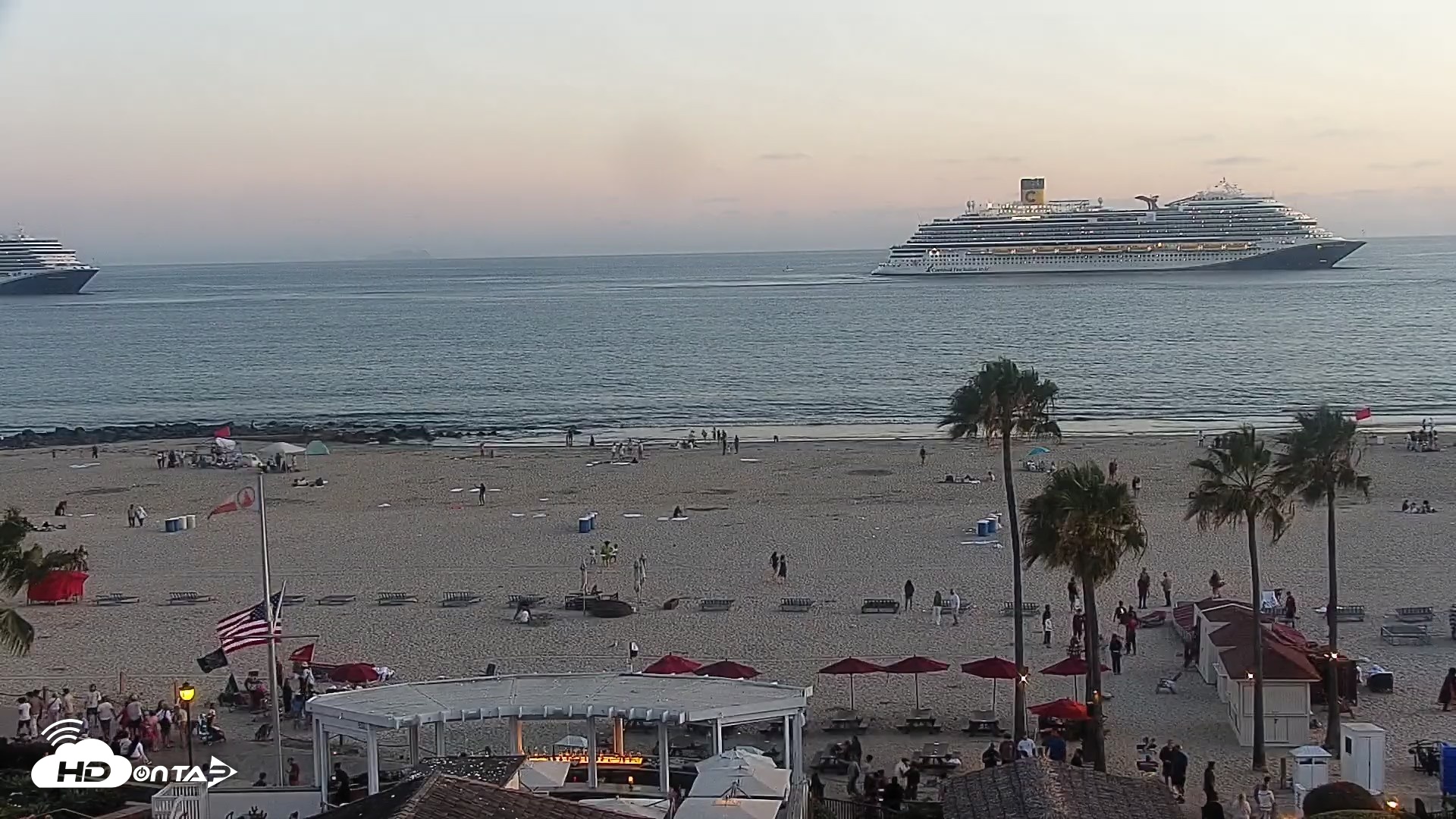 Snapshot of Hotel Del Coronado North Roaming Live Cam taken Jul 4, 2026, 8:03pm PDT