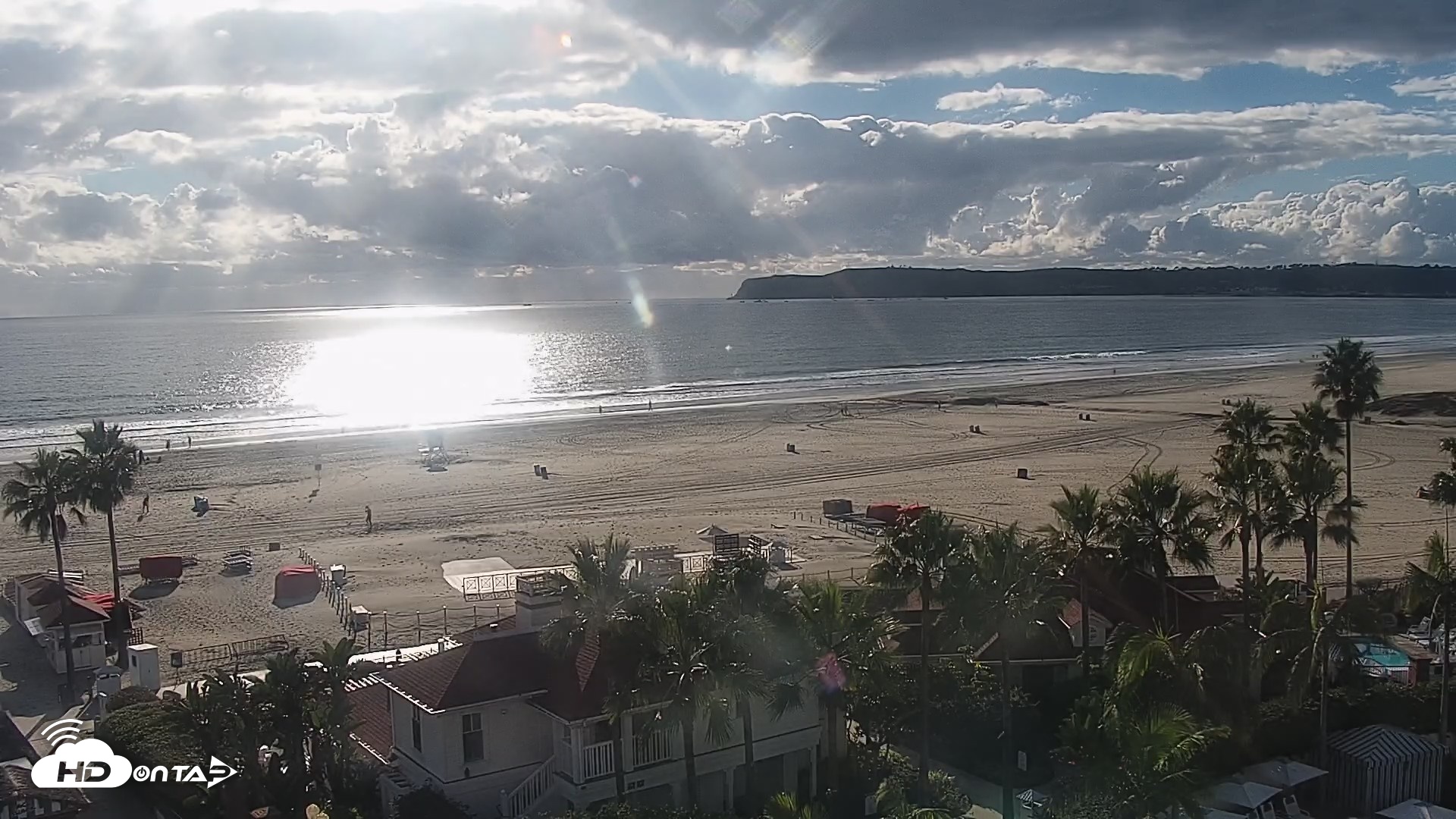 Snapshot of Hotel Del Coronado North Roaming Live Cam taken Oct 23, 2026, 4:19pm PDT