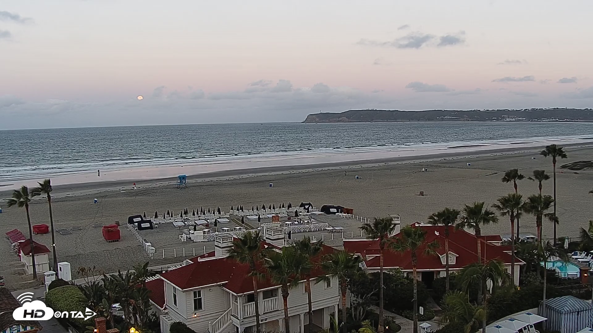 Snapshot of Hotel Del Coronado North Roaming Live Cam taken May 13, 2025, 5:51am PDT