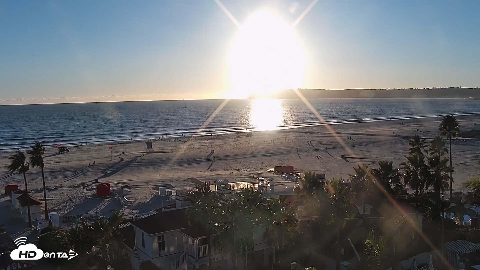 Snapshot of Hotel Del Coronado North Roaming Live Cam taken Oct 15, 2025, 5:47pm PDT
