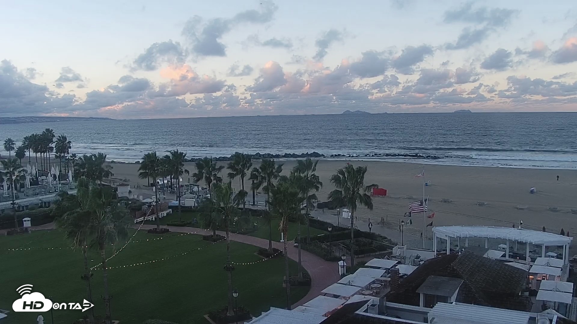 Snapshot of Hotel Del Coronado North Roaming Live Cam taken Oct 22, 2026, 7:12am PDT