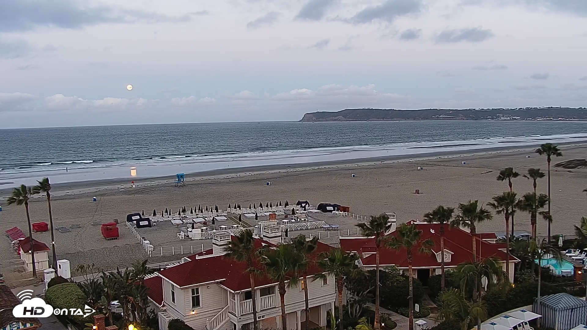 Snapshot of Hotel Del Coronado North Roaming Live Cam taken May 13, 2025, 5:44am PDT
