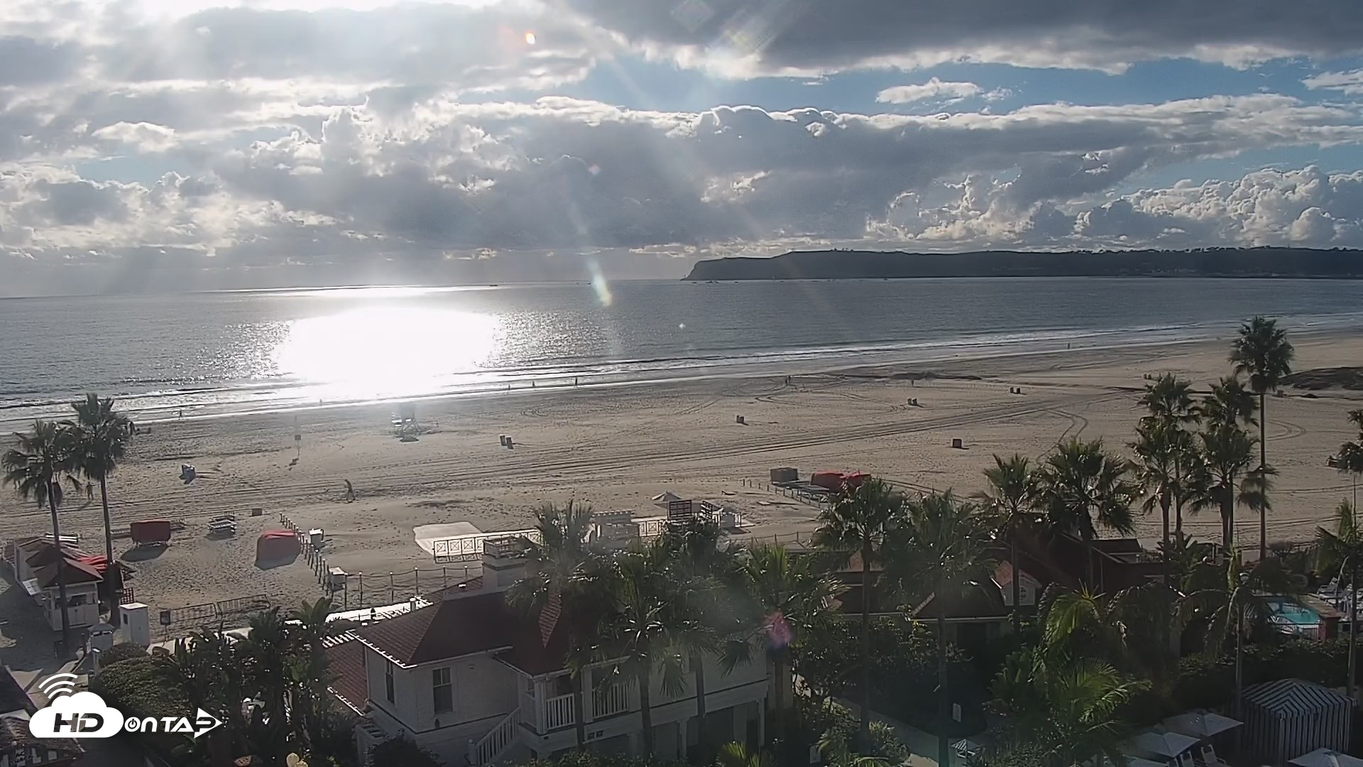 Snapshot of Hotel Del Coronado North Roaming Live Cam taken Oct 23, 2026, 4:19pm PDT