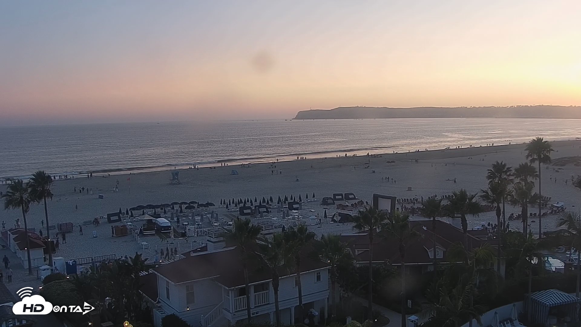 Snapshot of Hotel Del Coronado North Roaming Live Cam taken Aug 8, 2026, 7:38pm PDT