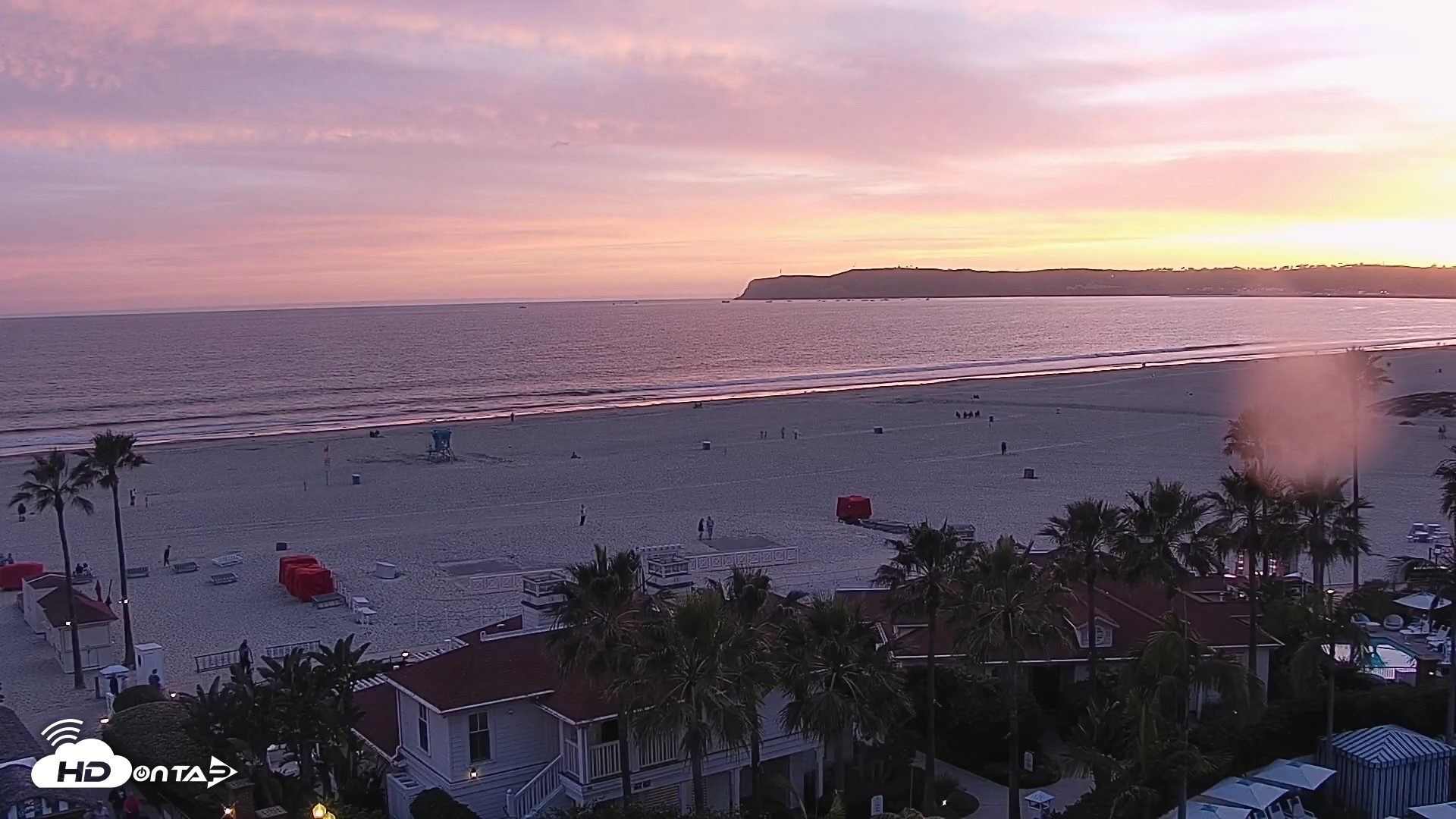 Snapshot of Hotel Del Coronado North Roaming Live Cam taken Apr 20, 2026, 7:25pm PDT