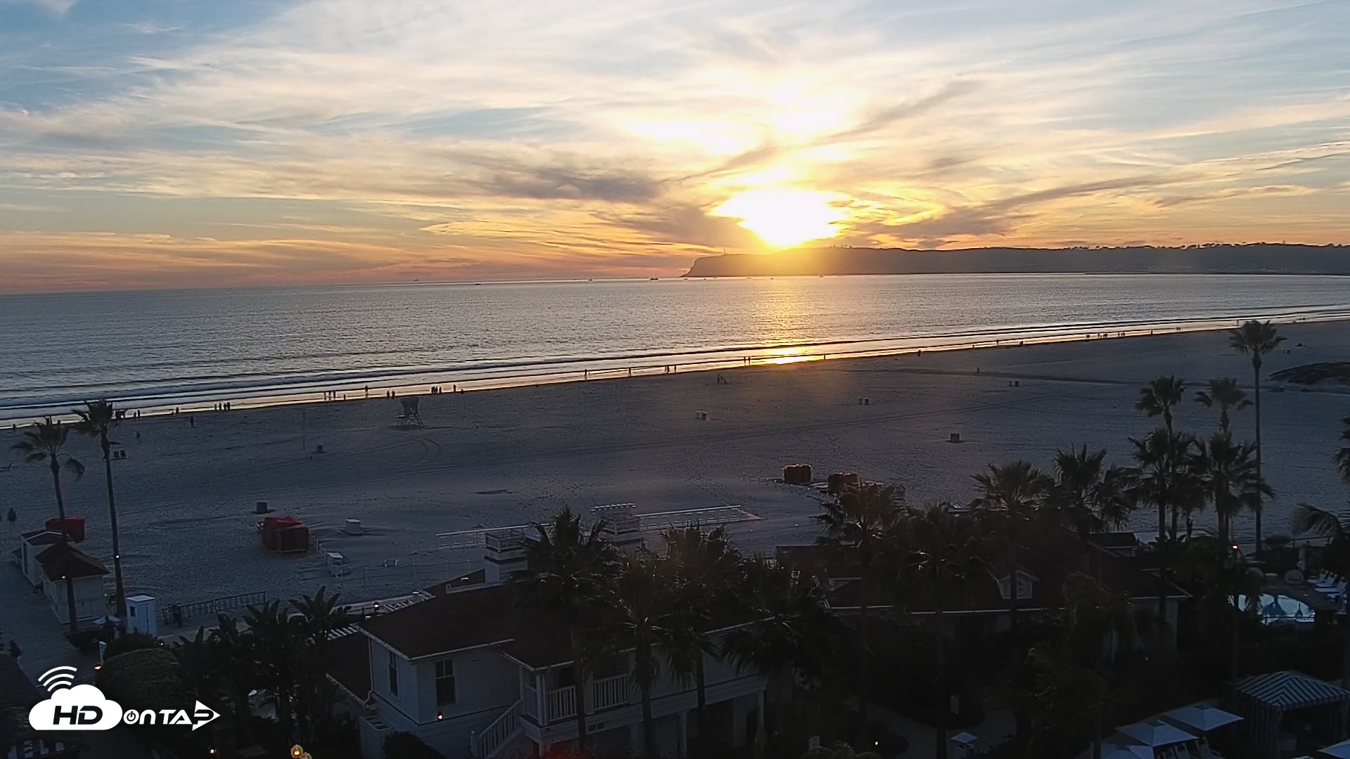 Snapshot of Hotel Del Coronado North Roaming Live Cam taken Feb 23, 2026, 5:32pm PST
