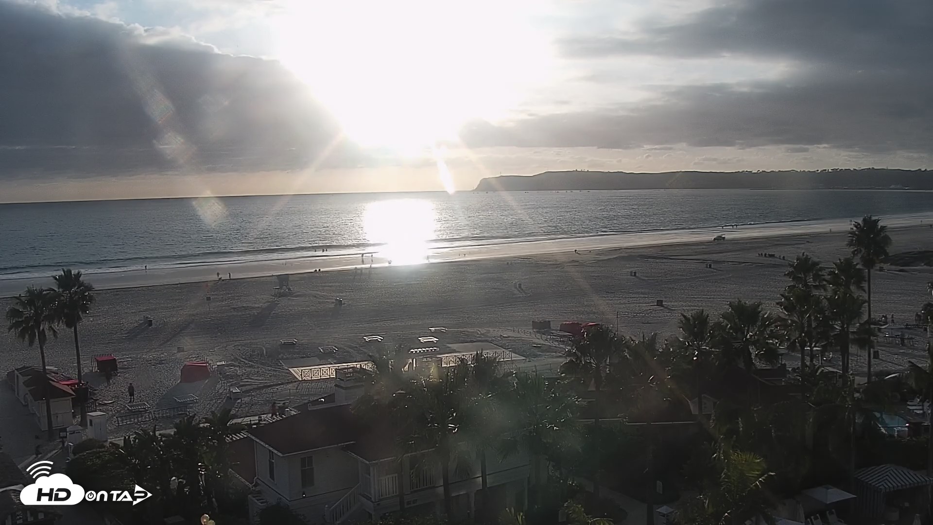 Snapshot of Hotel Del Coronado North Roaming Live Cam taken Oct 28, 2026, 5:21pm PDT
