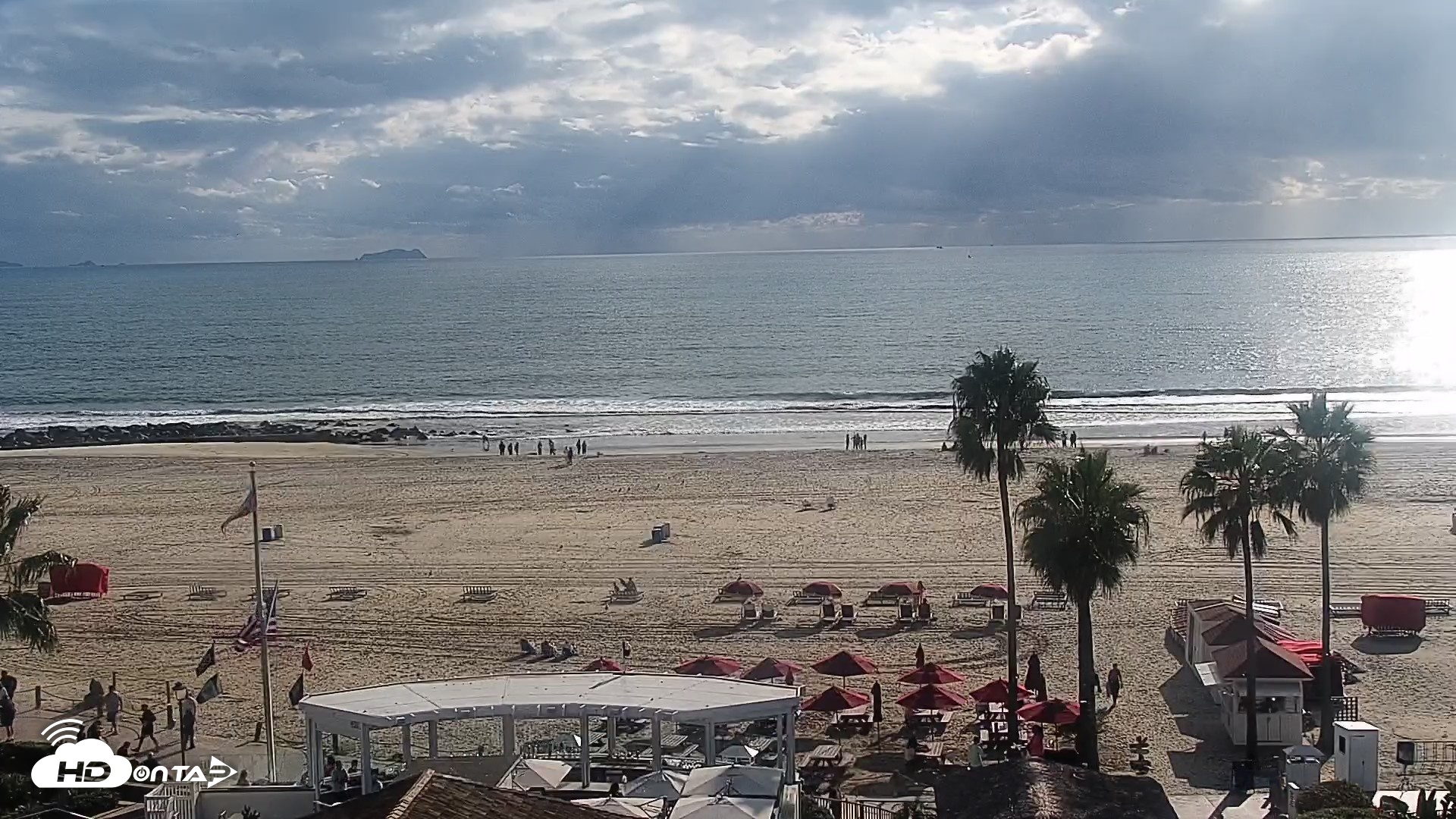 Snapshot of Hotel Del Coronado North Roaming Live Cam taken Oct 23, 2026, 3:58pm PDT