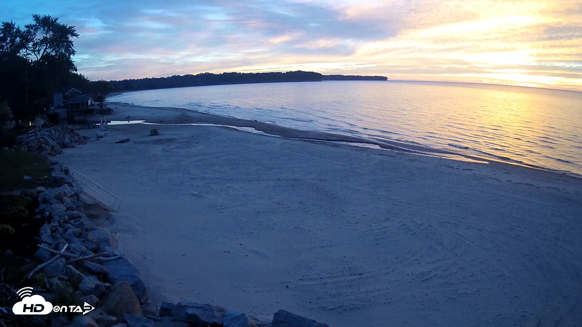 Snapshot of Sunset Bay Lake Erie New York Live Webcam taken Sep 26, 2026, 7:14pm EDT