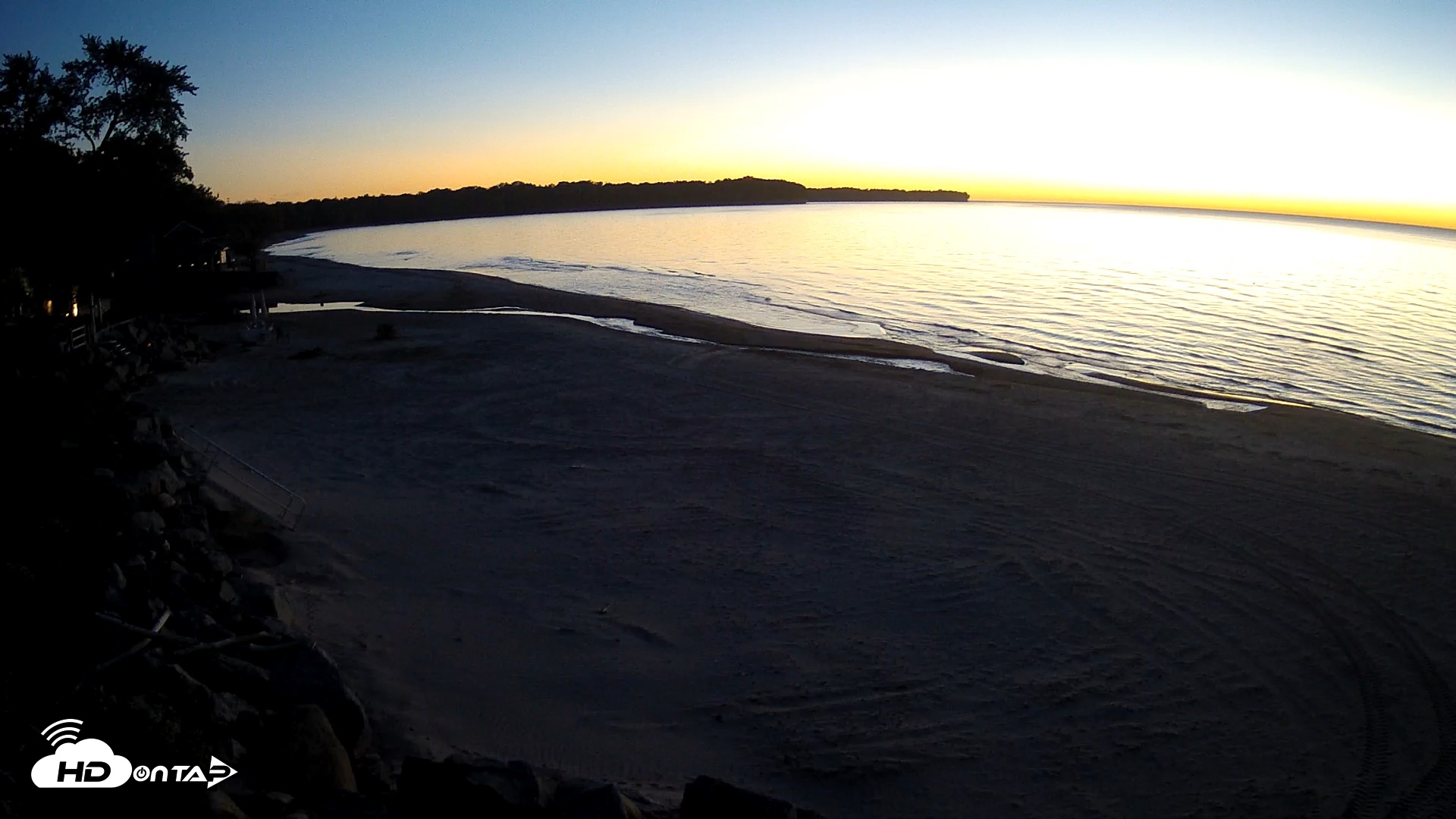 Snapshot of Sunset Bay Lake Erie New York Live Webcam taken Sep 24, 2026, 7:34pm EDT