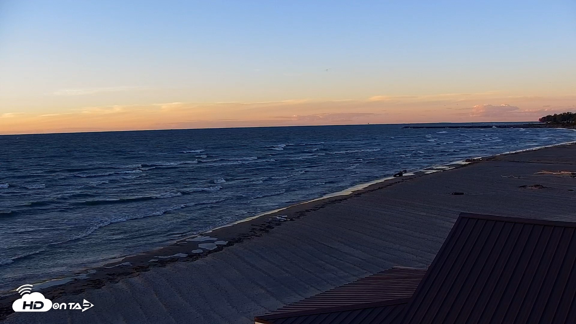 Snapshot of Sunset Bay Lake Erie New York Live Webcam taken Oct 8, 2026, 6:34pm EDT