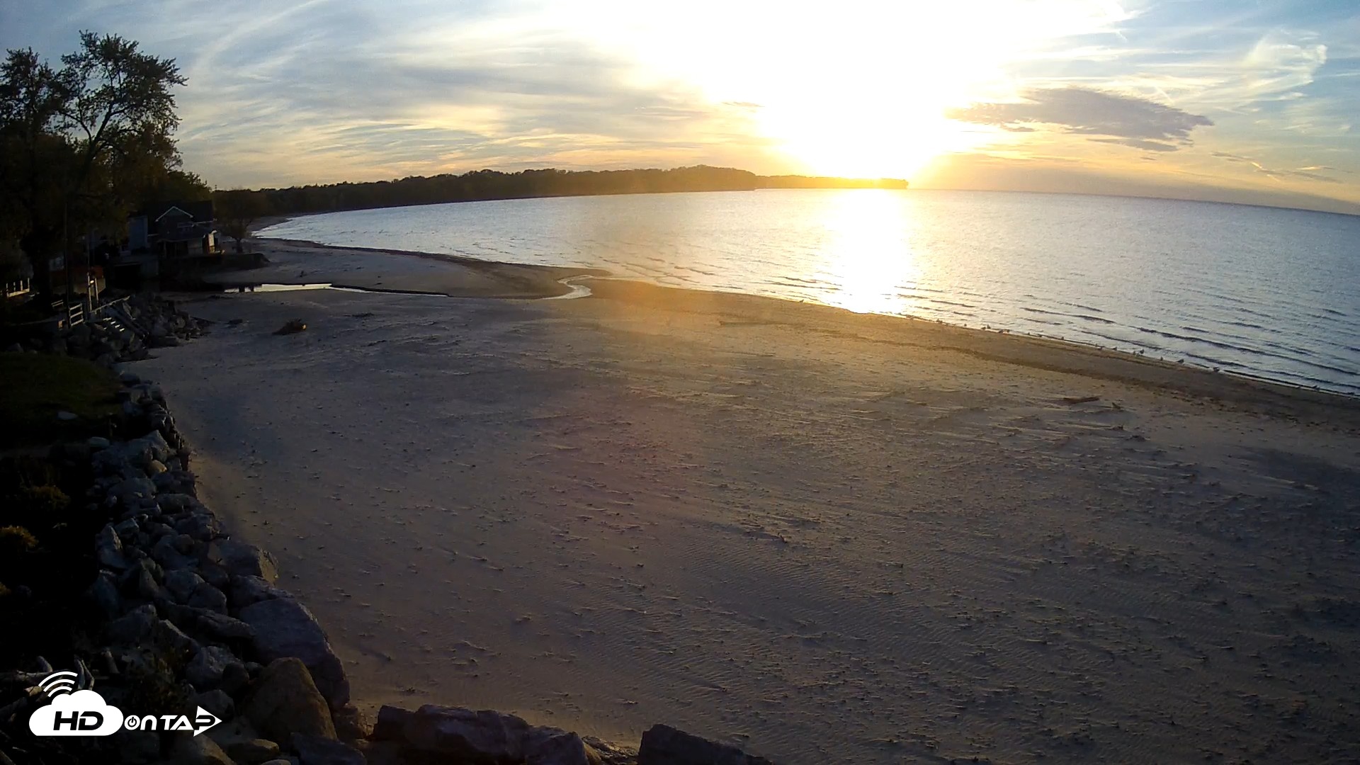Snapshot of Sunset Bay Lake Erie New York Live Webcam taken Oct 27, 2026, 5:57pm EDT