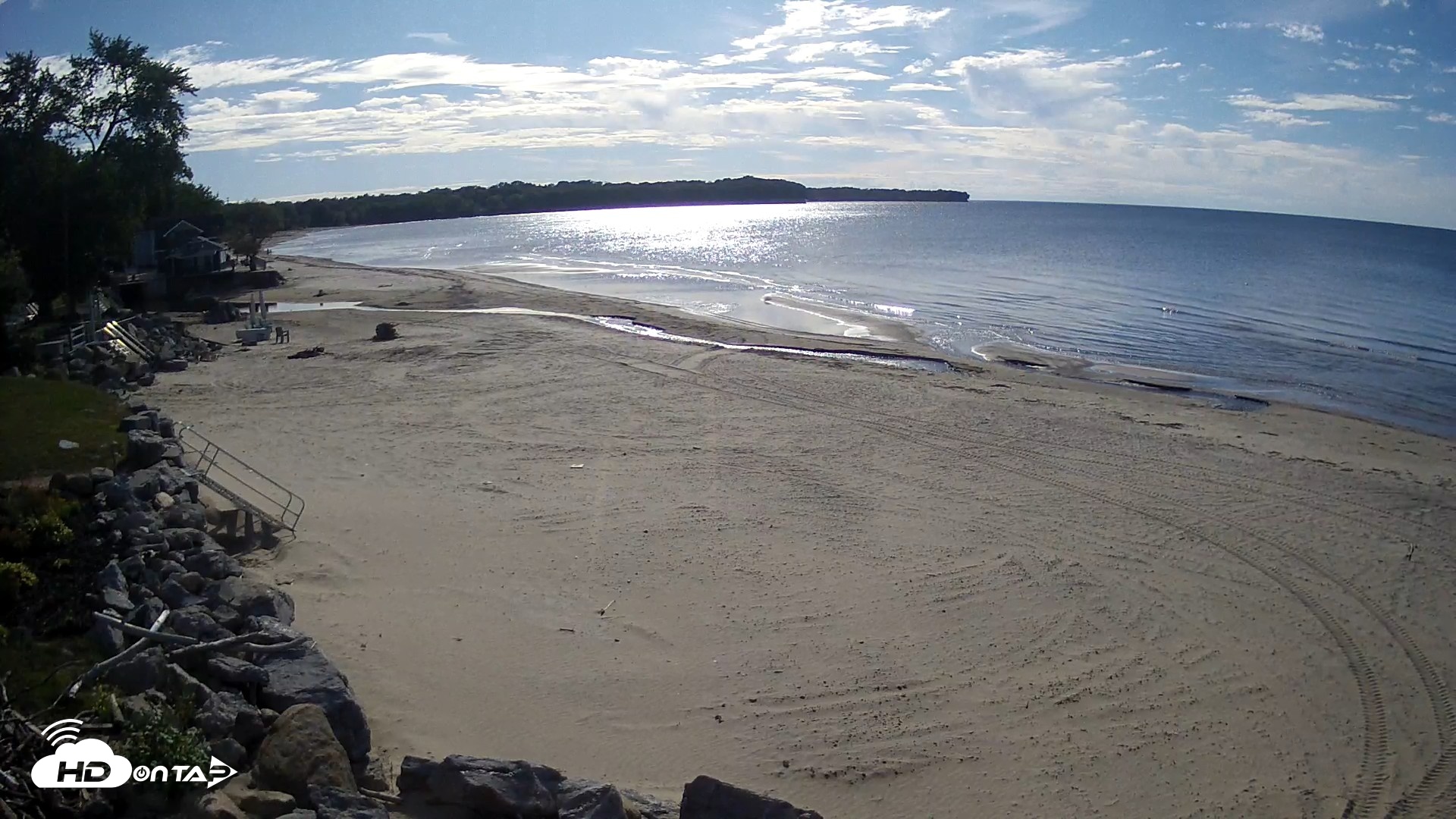 Snapshot of Sunset Bay Lake Erie New York Live Webcam taken Sep 23, 2026, 4:13pm EDT