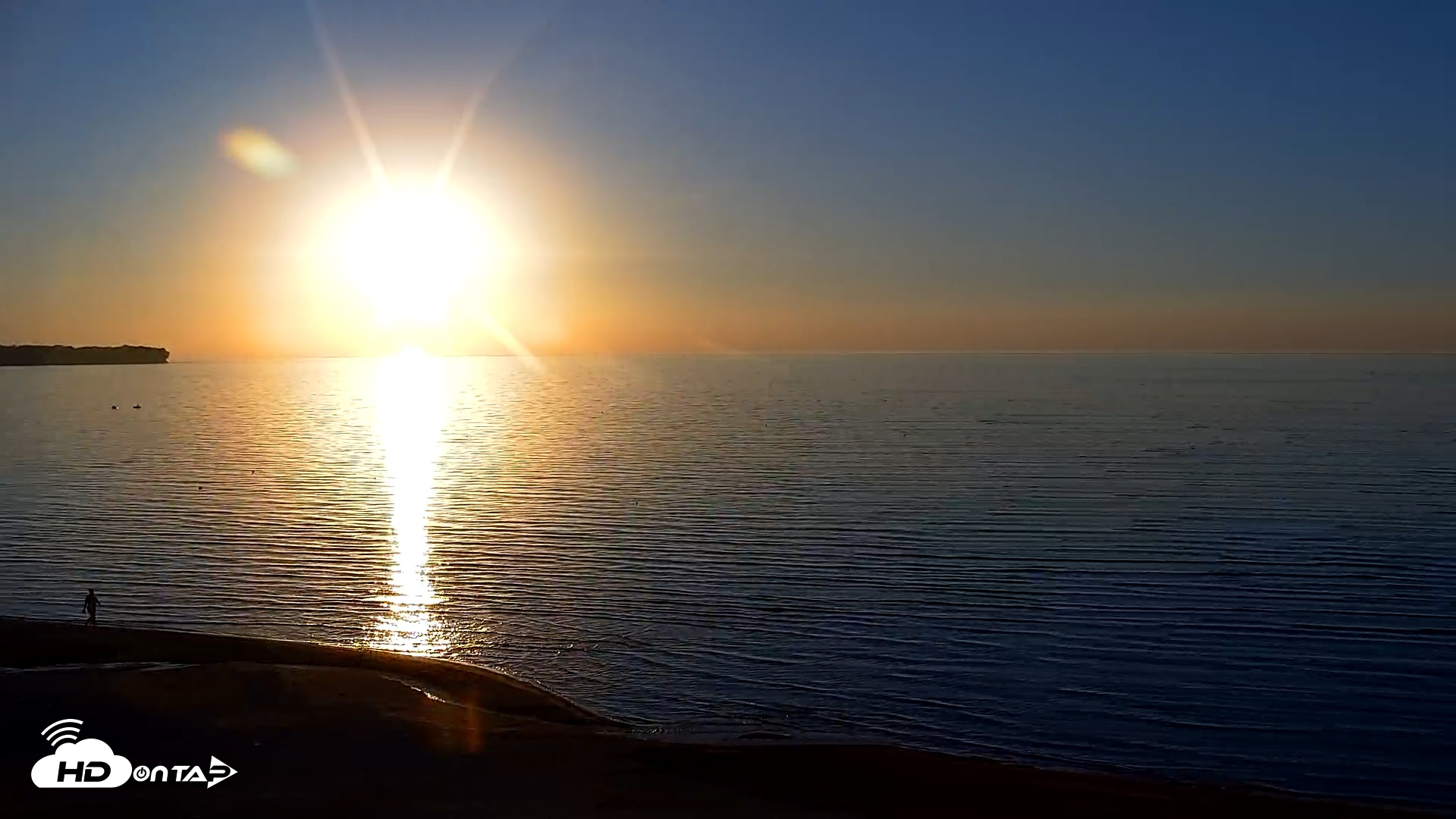 Snapshot of Sunset Bay Lake Erie New York Live Webcam taken Oct 4, 2025, 6:29pm EDT