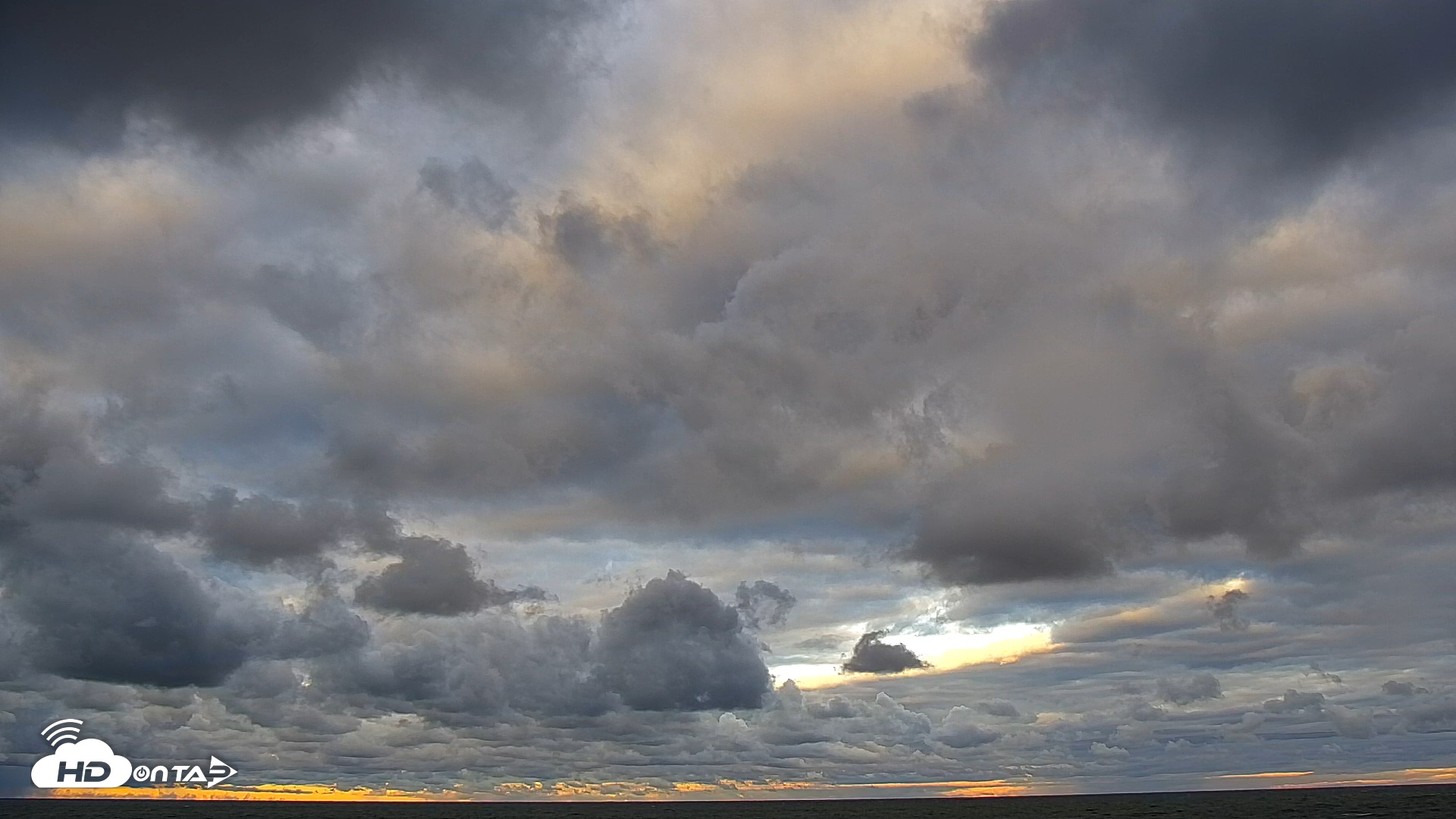 Snapshot of Sunset Bay Lake Erie New York Live Webcam taken Nov 6, 2025, 7:30am EST