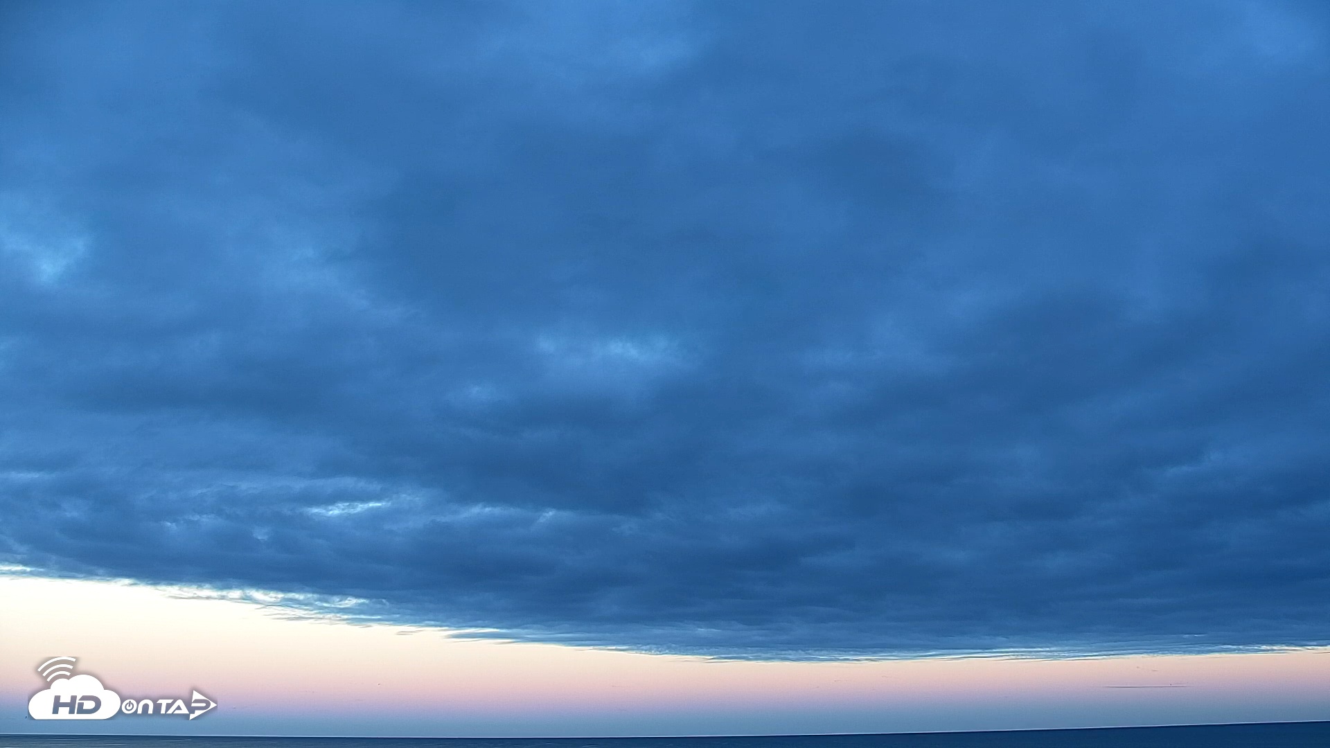 Snapshot of Sunset Bay Lake Erie New York Live Webcam taken Oct 13, 2025, 7:35am EDT