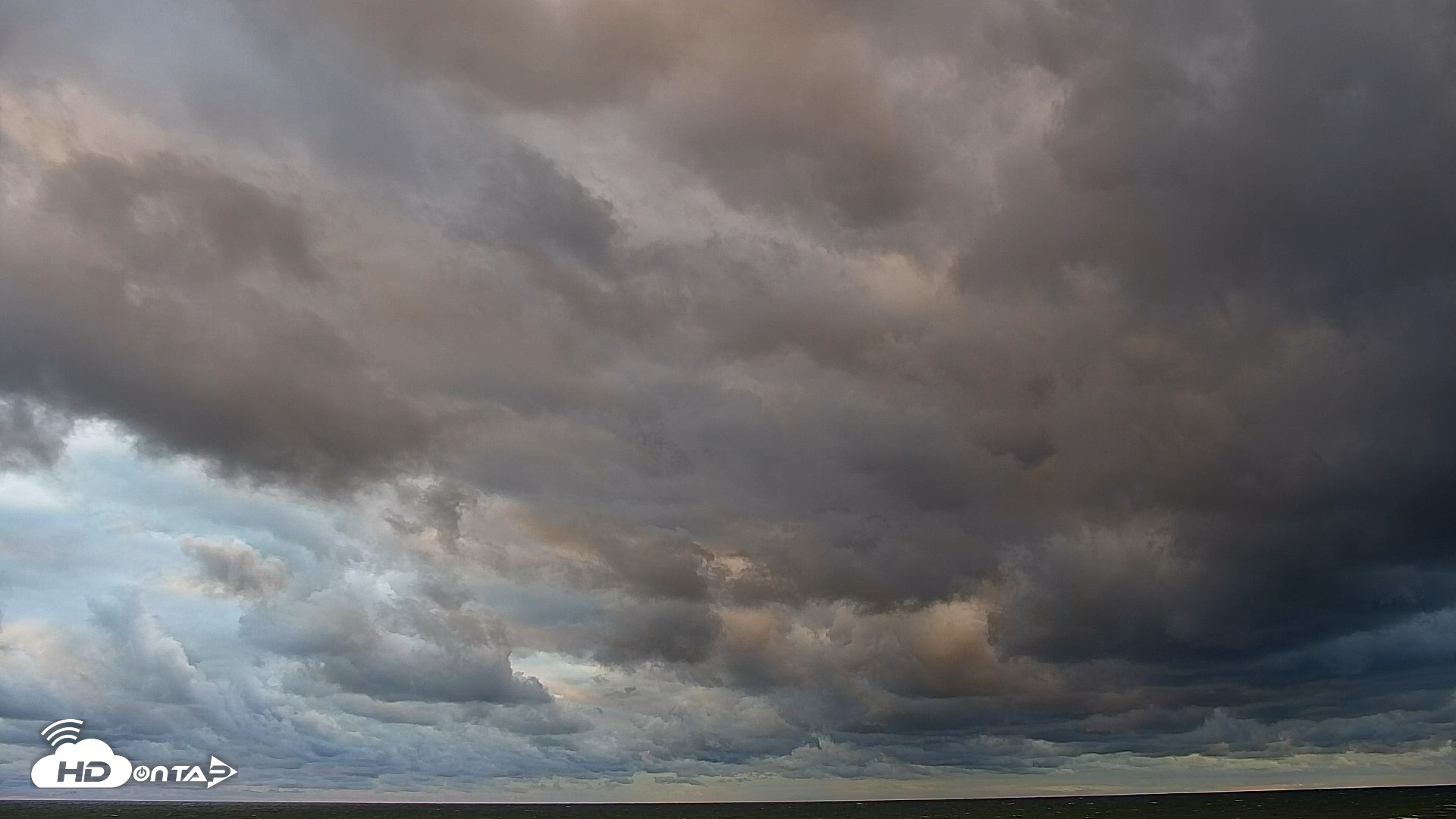 Snapshot of Sunset Bay Lake Erie New York Live Webcam taken Nov 17, 2025, 4:40pm EST