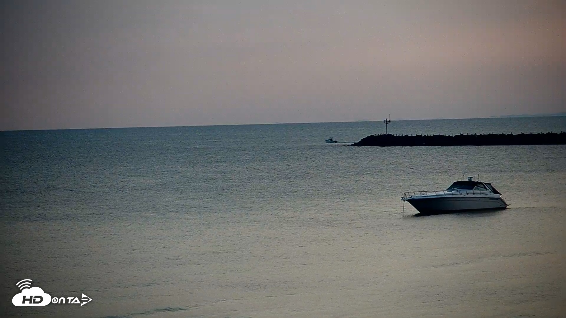 Snapshot of Sunset Bay Lake Erie New York Live Webcam taken Jul 3, 2025, 6:21am EDT