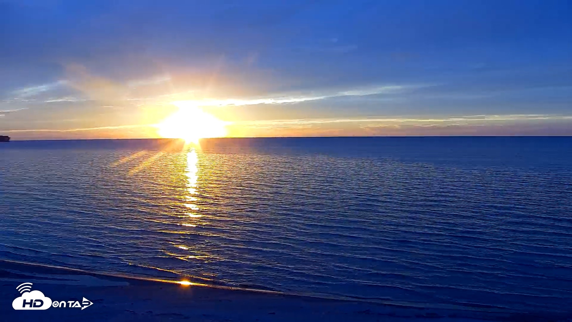 Snapshot of Sunset Bay Lake Erie New York Live Webcam taken Sep 26, 2026, 7:02pm EDT