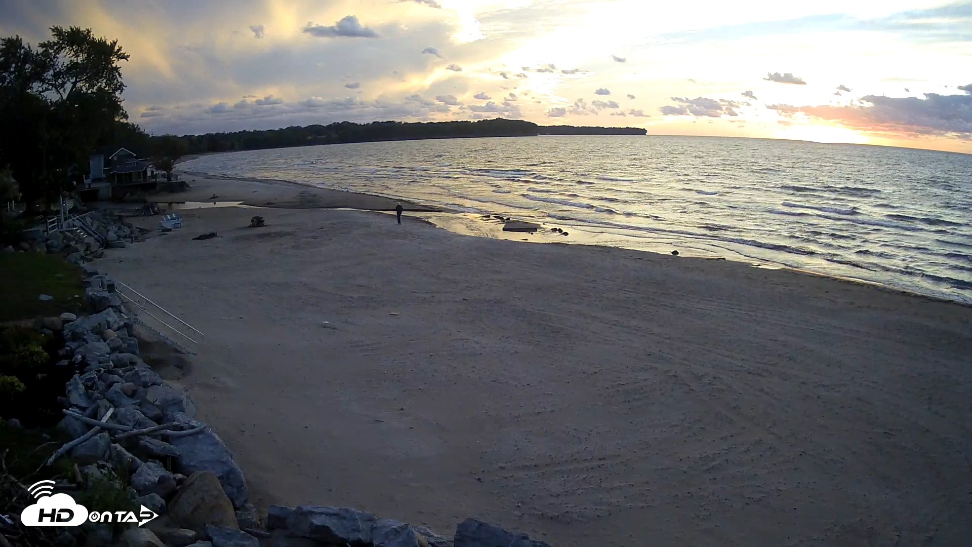 Snapshot of Sunset Bay Lake Erie New York Live Webcam taken Oct 2, 2026, 6:58pm EDT