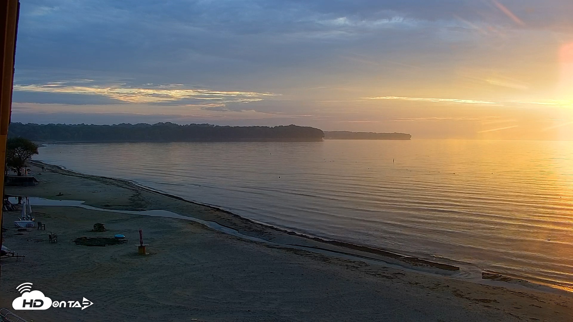 Snapshot of Sunset Bay Lake Erie New York Live Webcam taken Sep 16, 2026, 7:06pm EDT