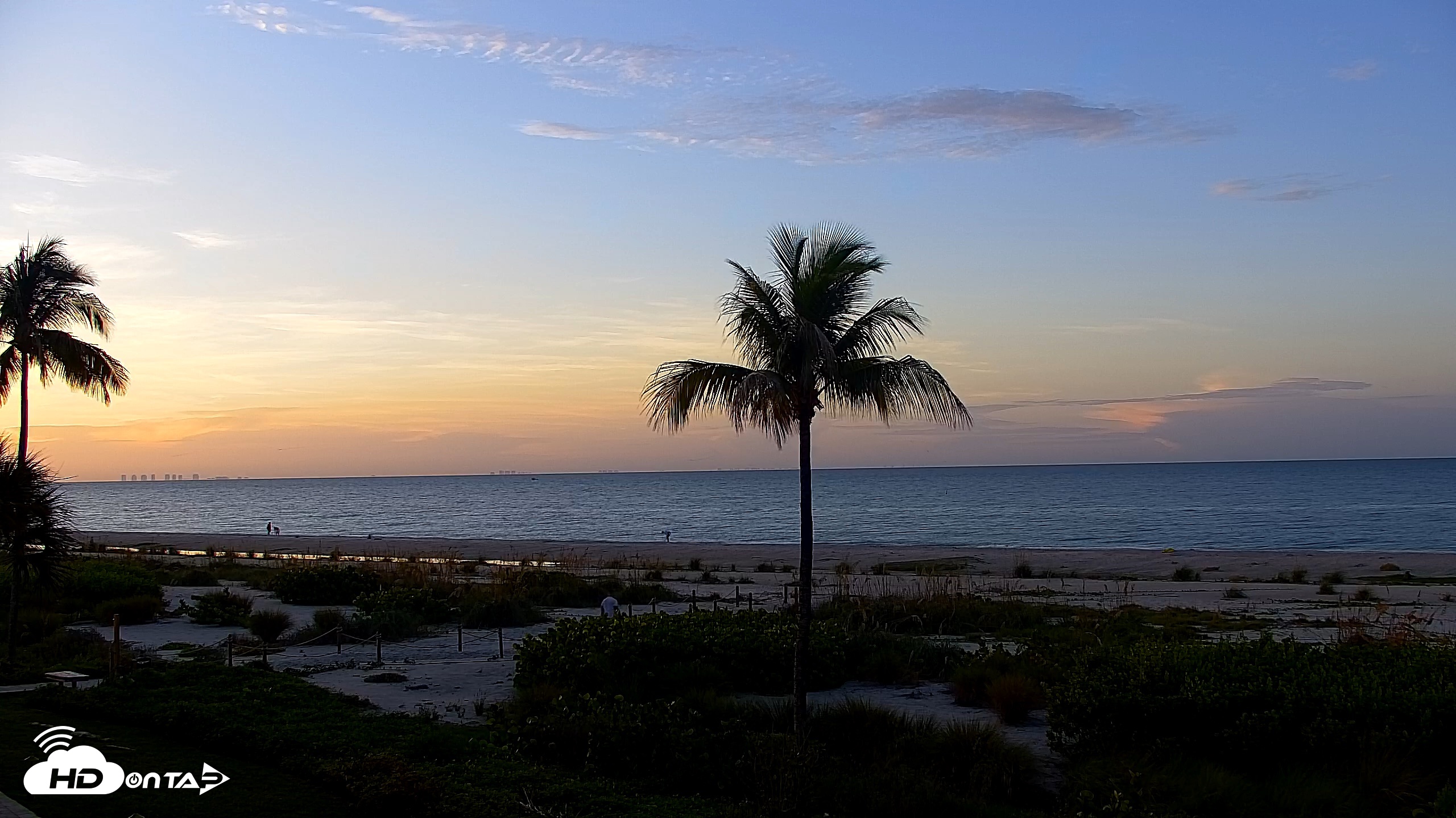 Snapshot of Sanibel Island Florida Live Beach Webcam taken Aug 6, 2026, 7:03am EDT