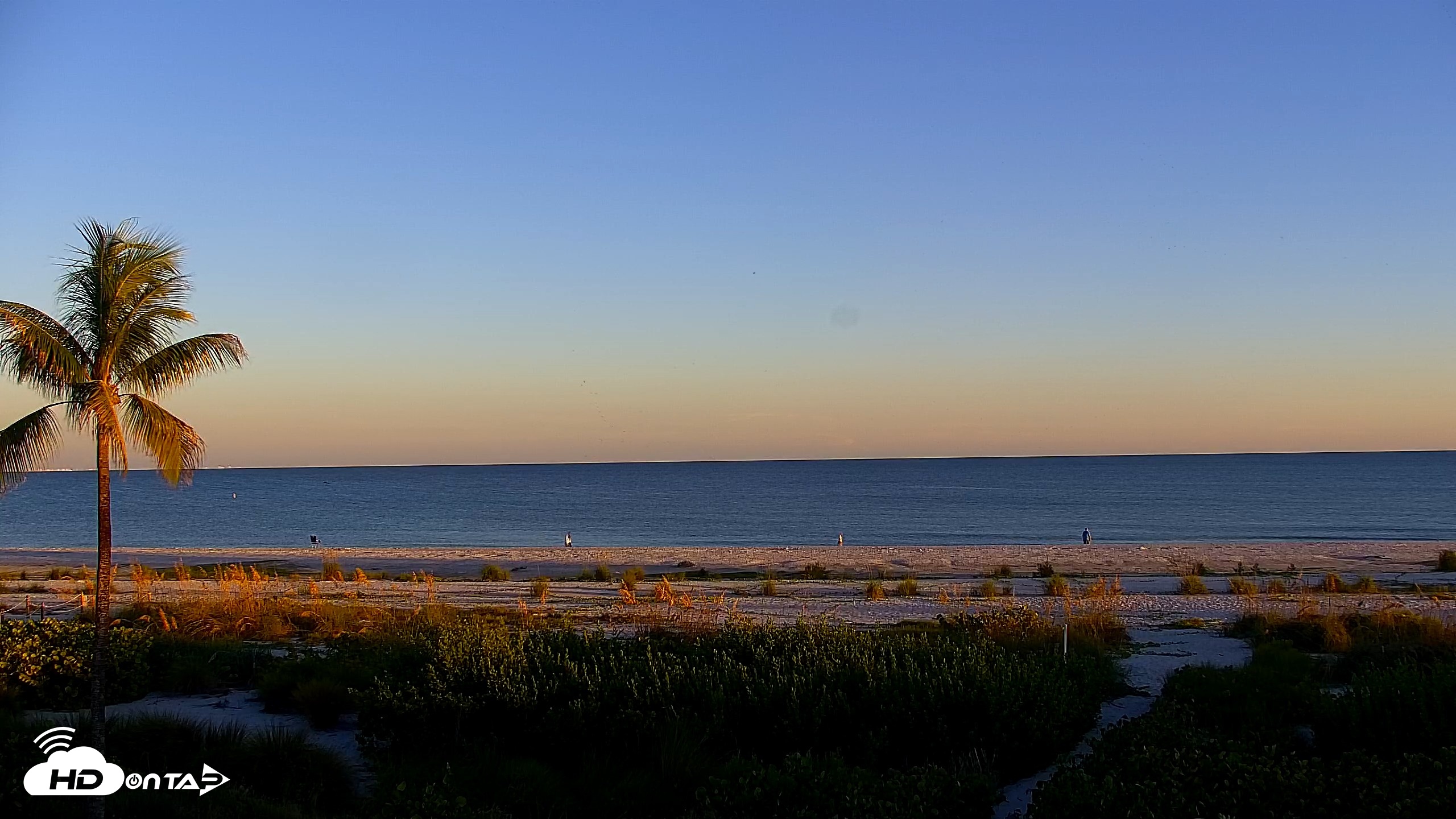 Snapshot of Sanibel Island Florida Live Beach Webcam taken Sep 26, 2026, 7:04pm EDT