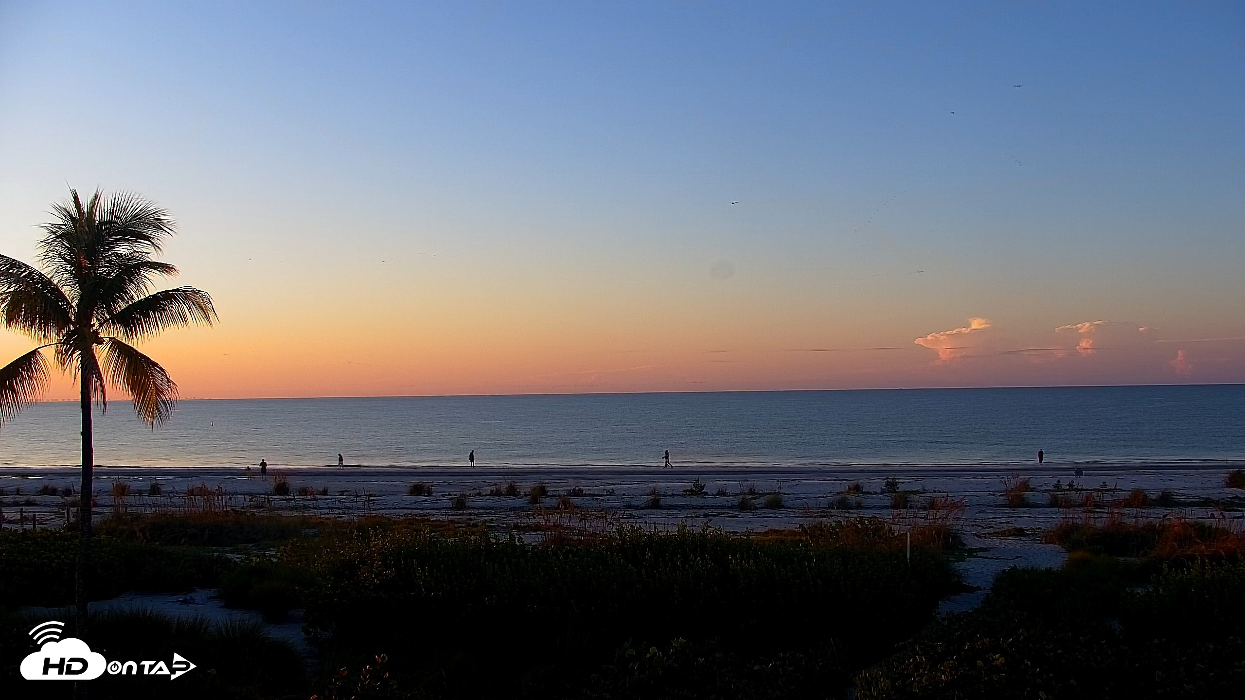 Snapshot of Sanibel Island Florida Live Beach Webcam taken Oct 13, 2026, 7:36am EDT