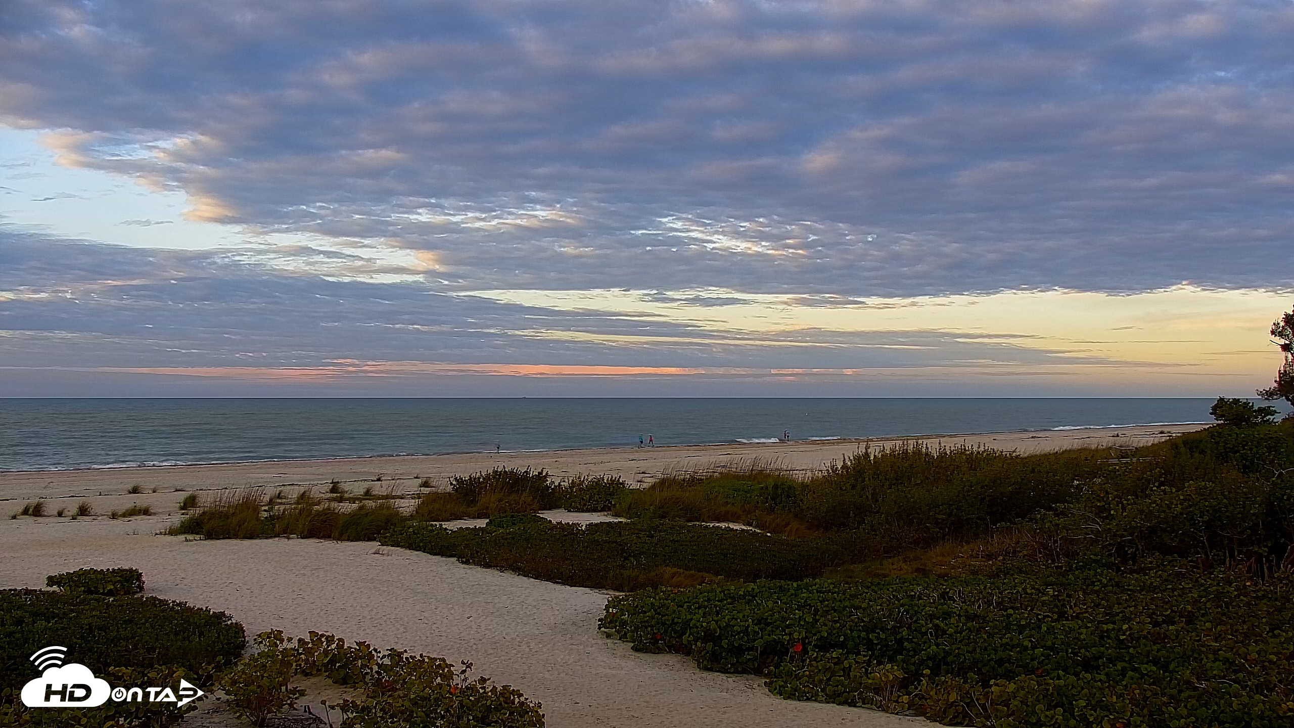 Snapshot of Sanibel Island Florida Live Beach Webcam taken Apr 24, 2026, 7:18am EDT