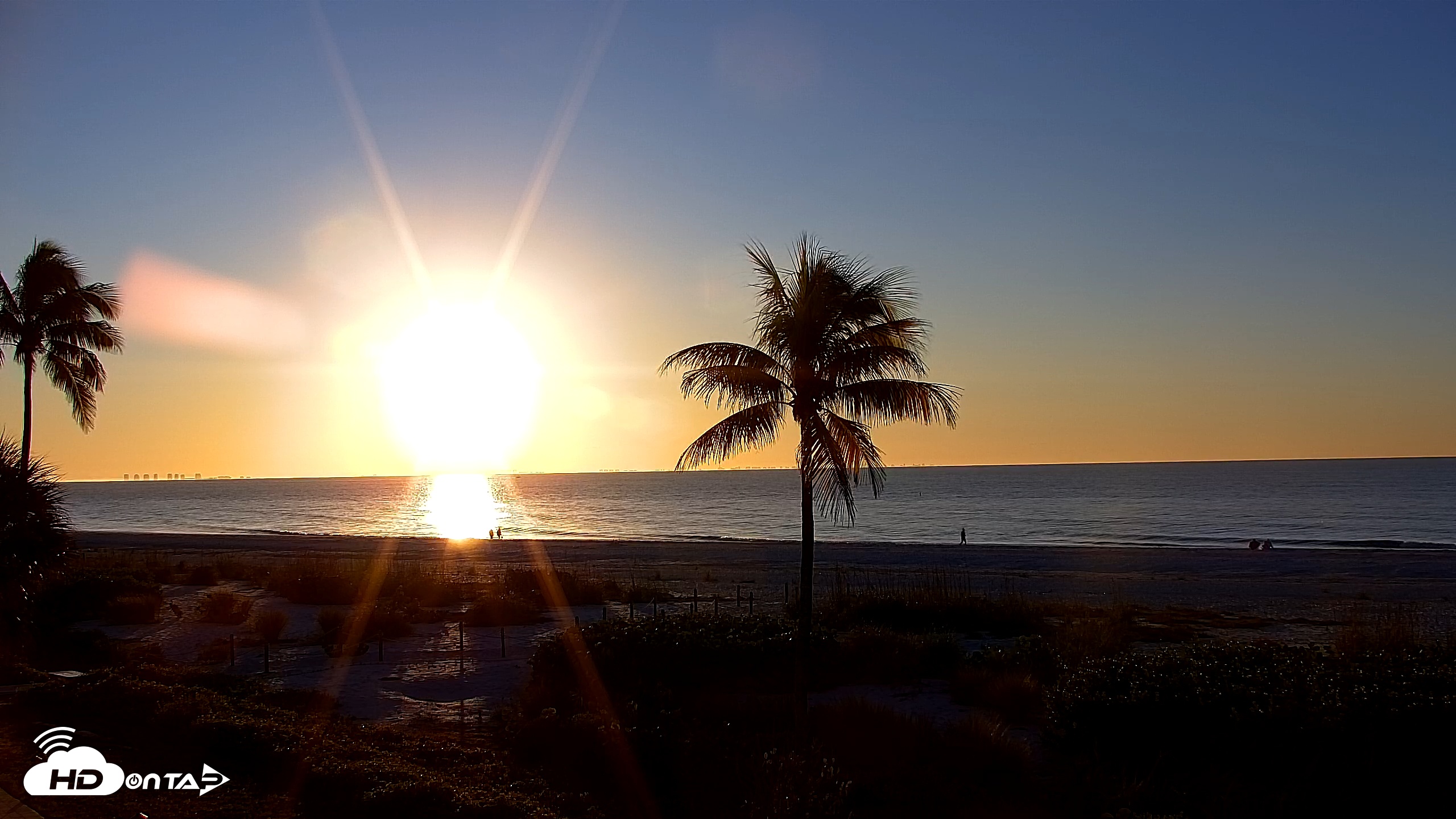 Snapshot of Sanibel Island Florida Live Beach Webcam taken Jan 1, 2026, 7:38am EST