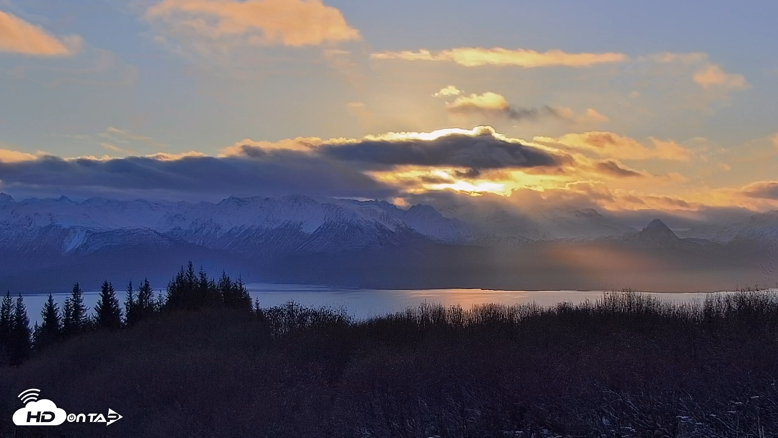 Snapshot of Inspiration Ridge - Homer Alaska Live Webcam taken Nov 18, 2025, 9:52am AKST