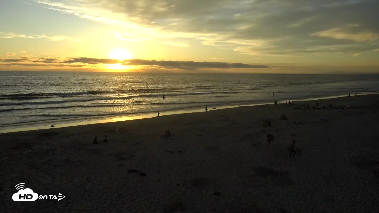 Snapshot of Del Mar Beach South Roaming Live Webcam taken Jul 26, 2025, 7:37pm PDT