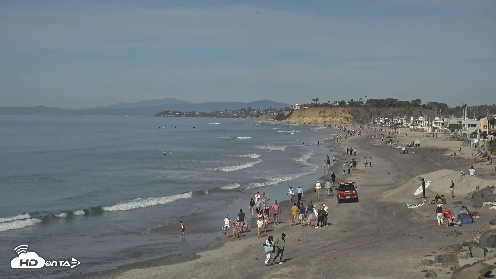 Snapshot of Del Mar Beach South Roaming Live Webcam taken Nov 27, 2025, 11:45am PST