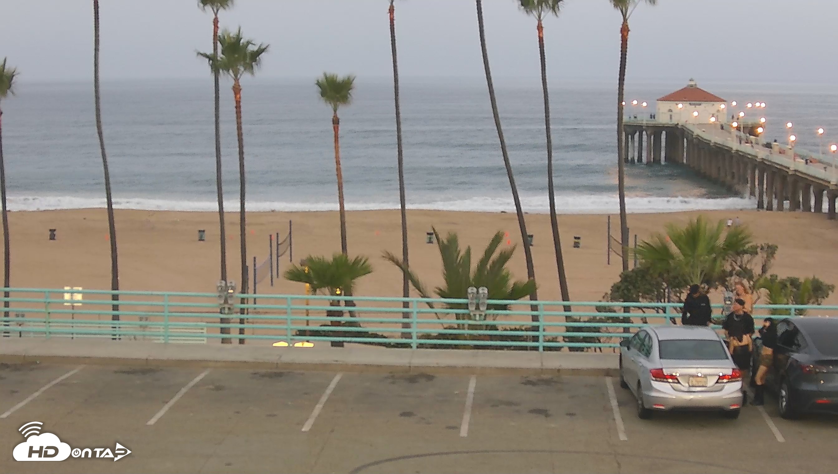 Snapshot of Manhattan Beach Pier South Live Webcam taken Sep 13, 2026, 6:25am PDT