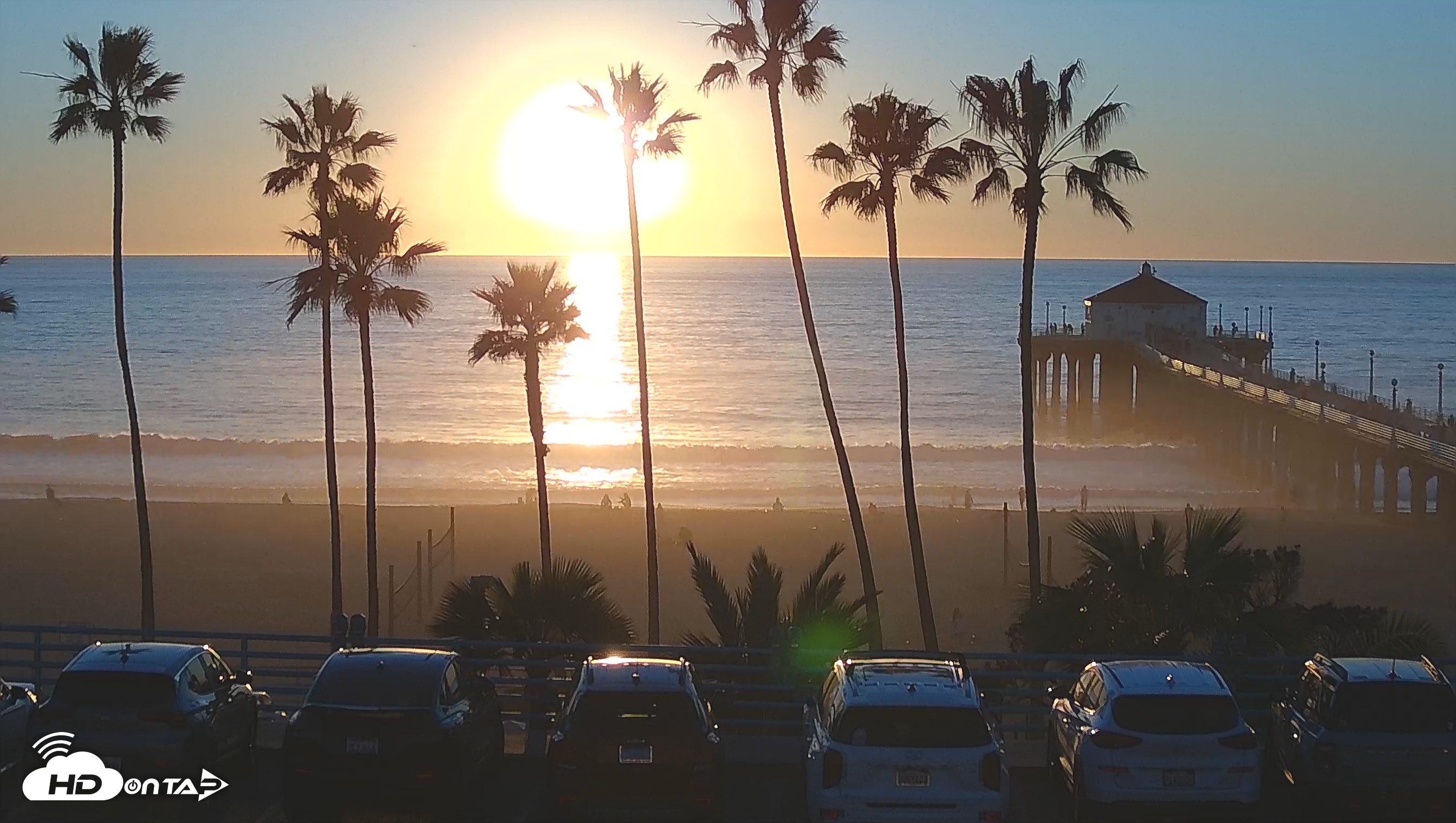 Snapshot of Manhattan Beach Pier South Live Webcam taken Jan 13, 2026, 4:52pm PST