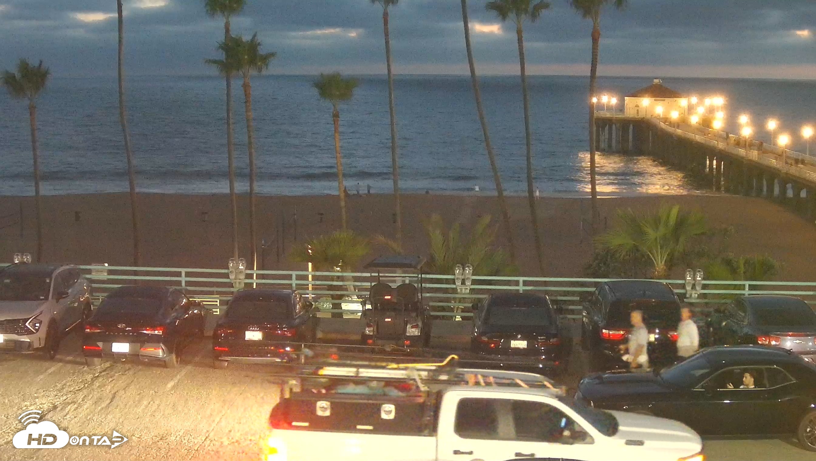 Snapshot of Manhattan Beach Pier South Live Webcam taken Sep 23, 2026, 7:22pm PDT
