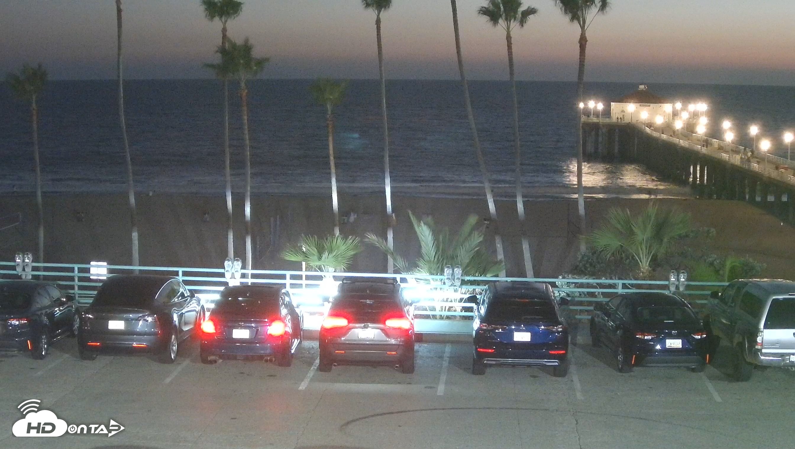 Snapshot of Manhattan Beach Pier South Live Webcam taken Sep 18, 2026, 7:39pm PDT