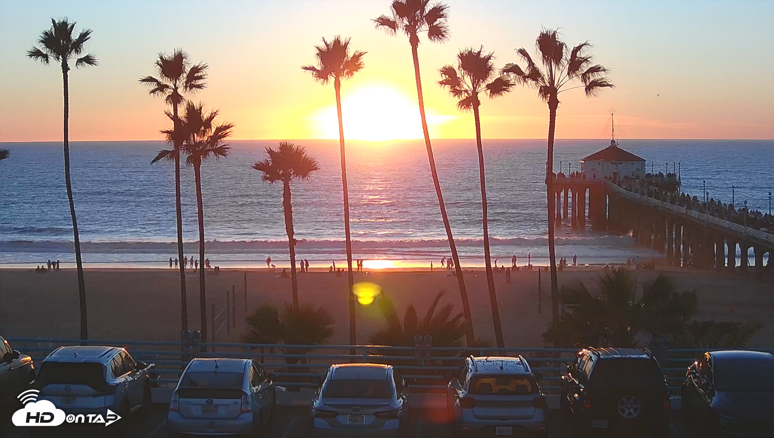 Snapshot of Manhattan Beach Pier South Live Webcam taken Nov 23, 2025, 4:41pm PST