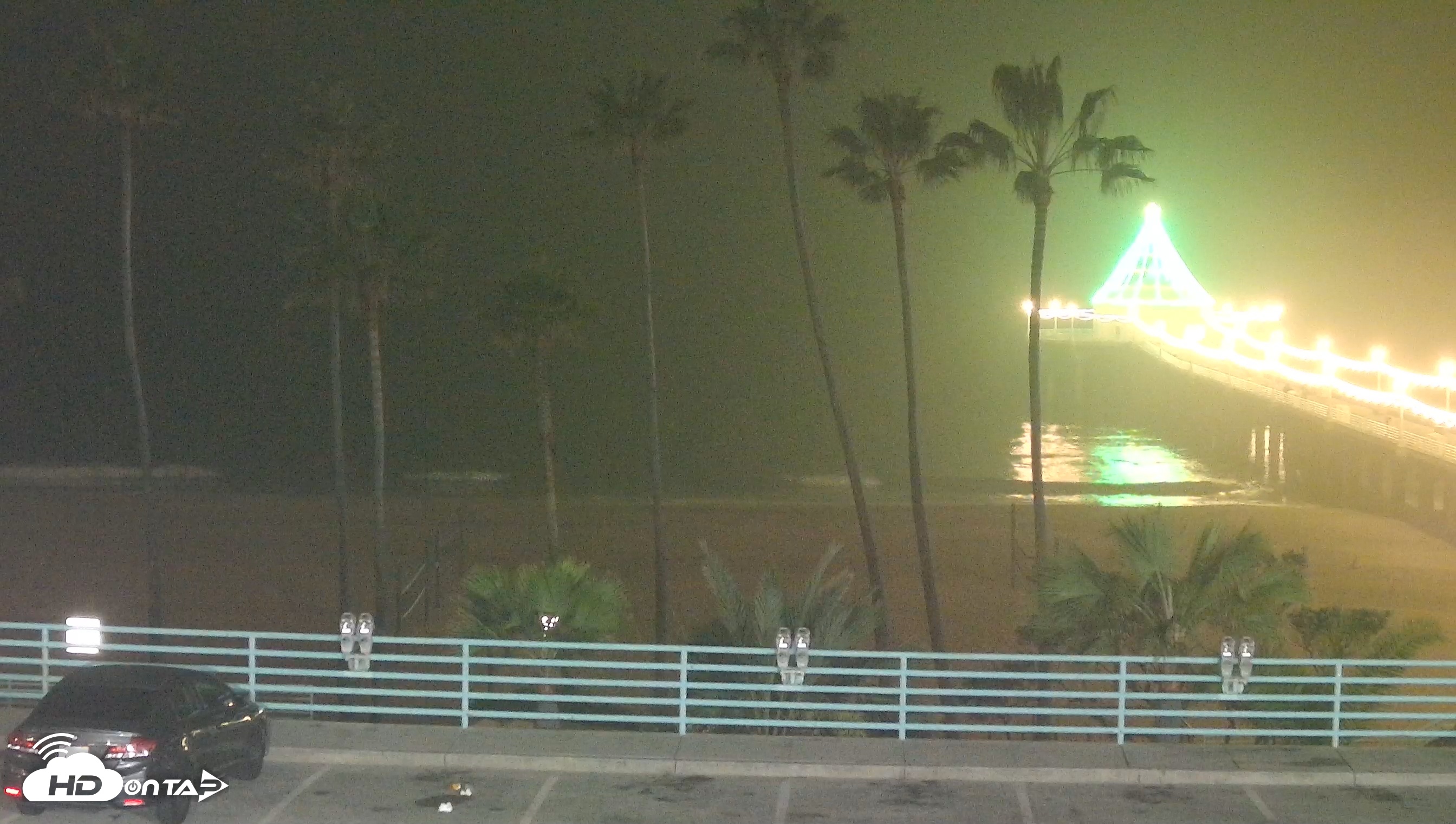 Snapshot of Manhattan Beach Pier South Live Webcam taken Dec 13, 2025, 4:19am PST