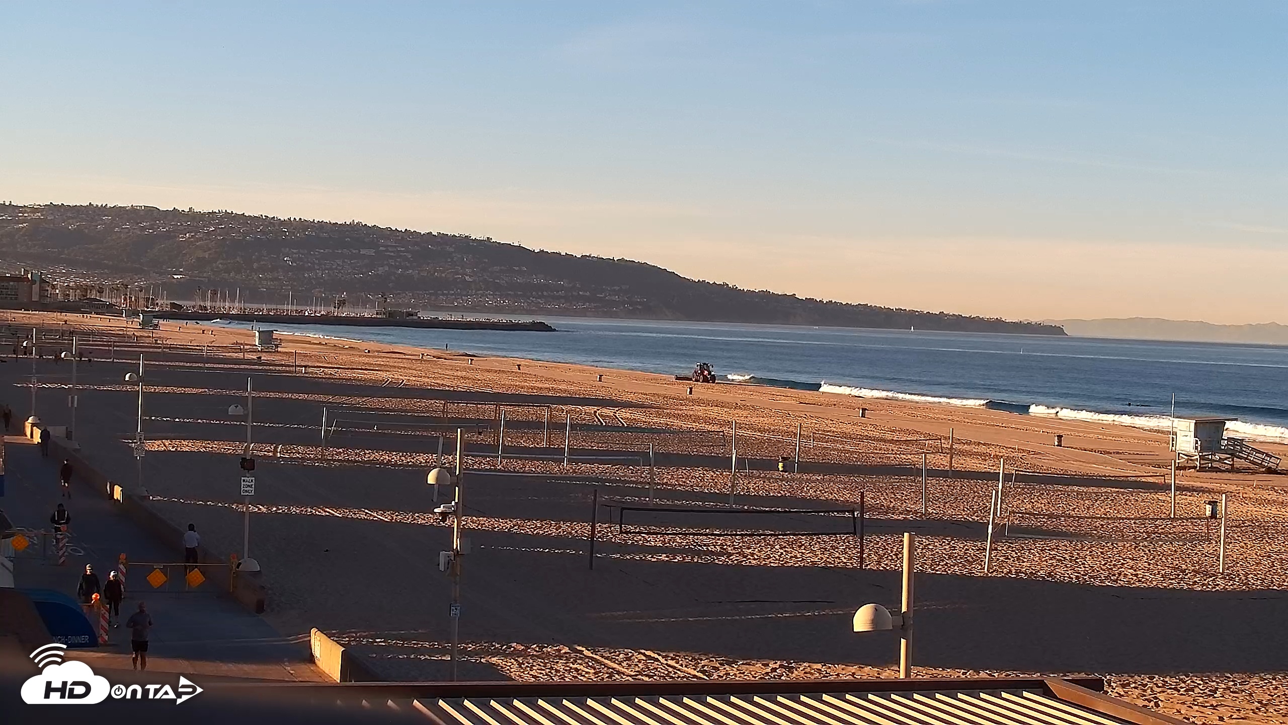 Snapshot of Hermosa Beach South Live Surf Cam taken Mar 13, 2026, 7:48am PDT