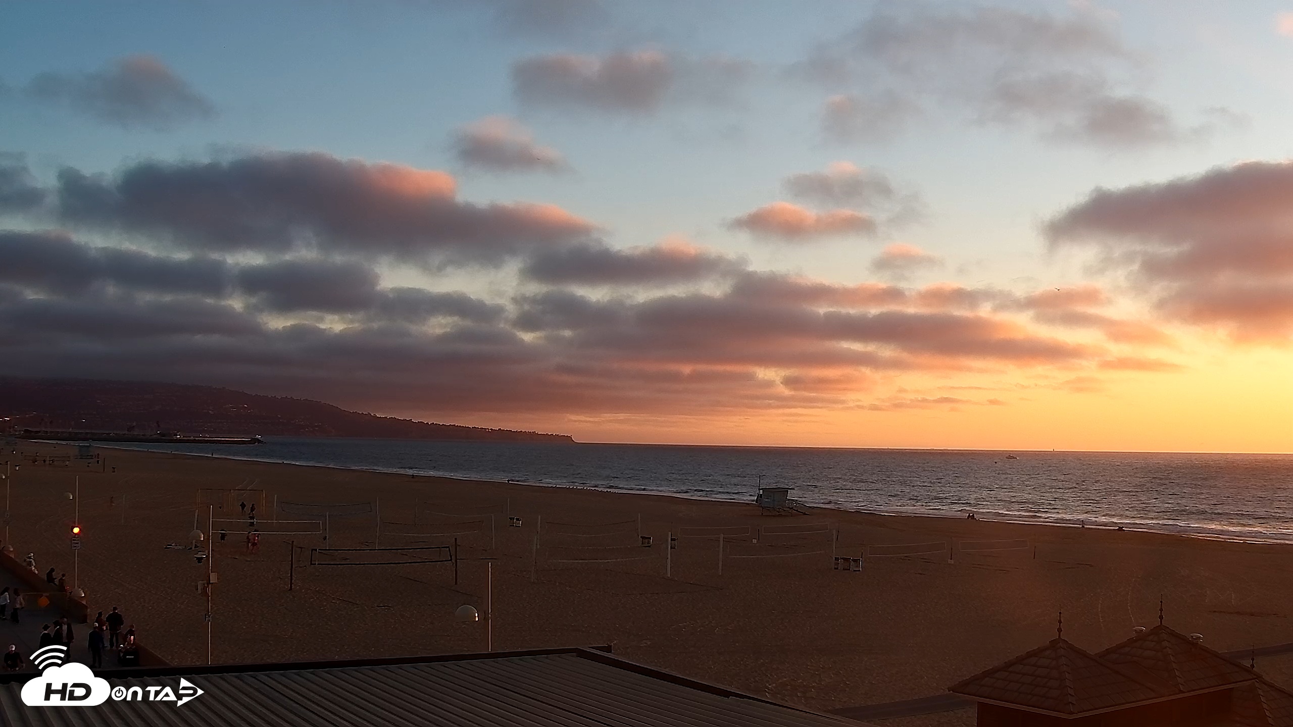Snapshot of Hermosa Beach South Live Surf Cam taken Dec 14, 2025, 4:40pm PST