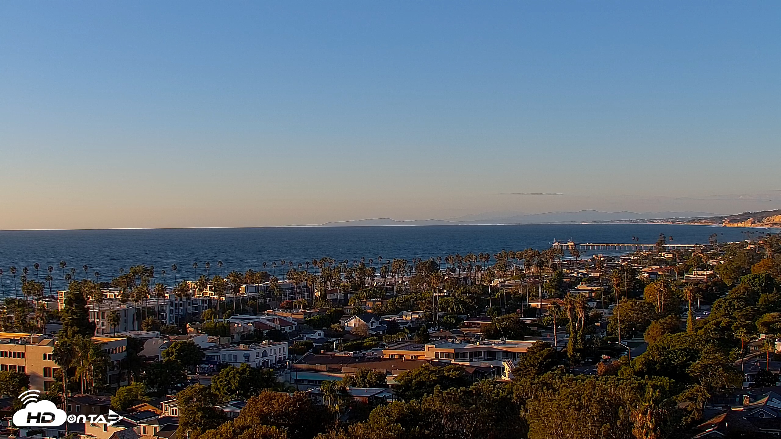 Snapshot of La Jolla Shores Overlook Live Webcam taken Oct 15, 2025, 5:43pm PDT